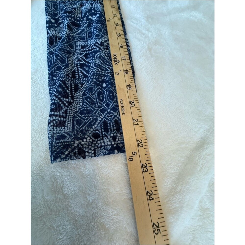 Chico’s Blue Geometric Kaleidoscope Print Mesh Lined Top Size 1 Long Sleeve - Picture 8 of 12